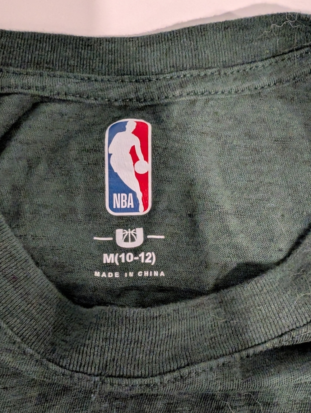 Milwaukee Bucks Dark Green Logo T-Shirt Boys - Picture 3 of 3